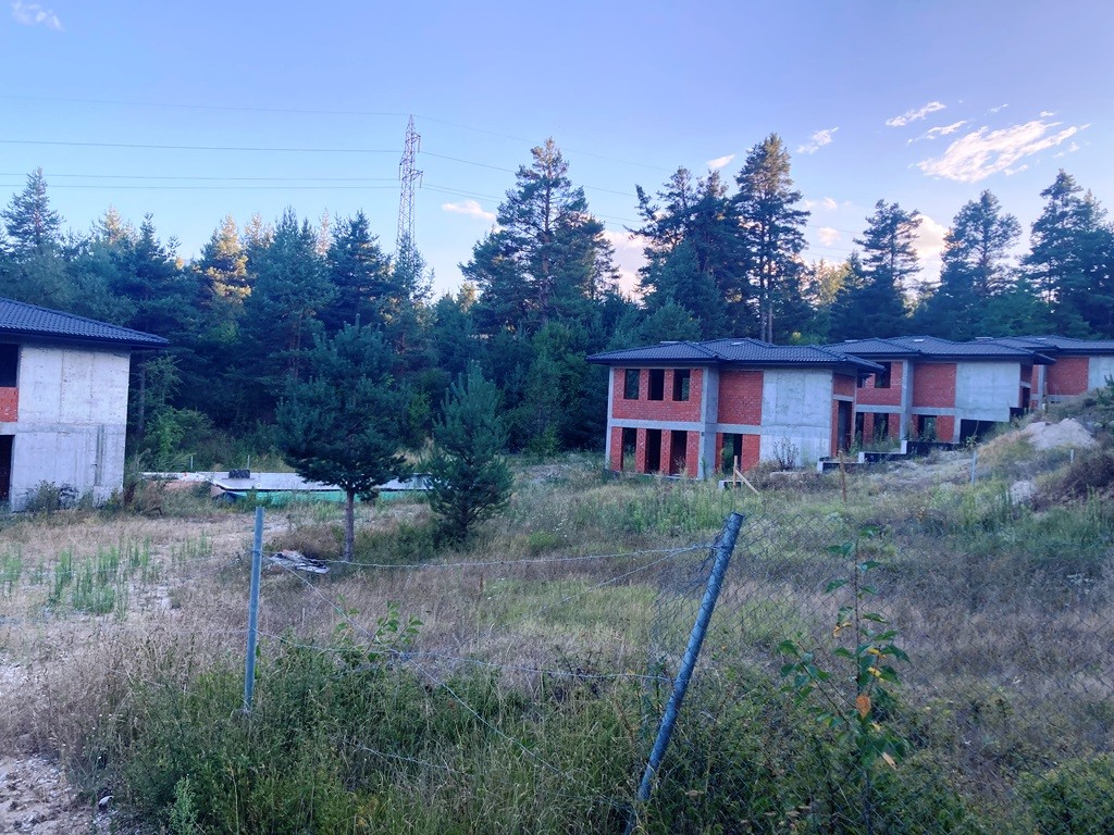 Banya Bulgaria House Plot with guest houses