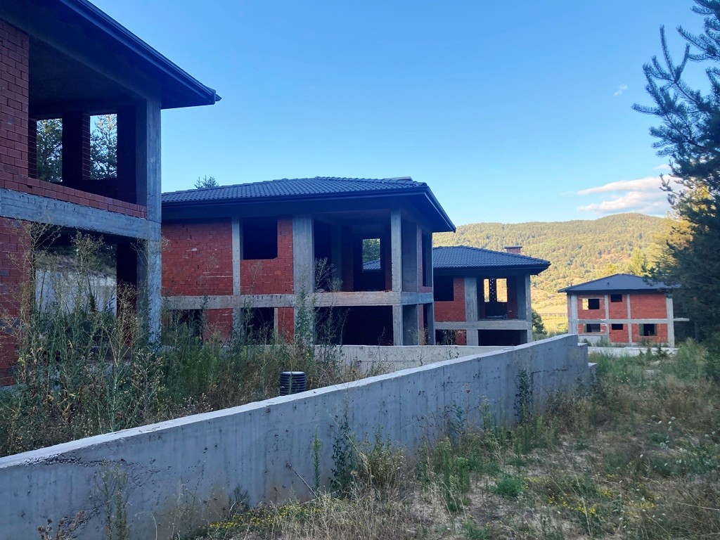 Banya Bulgaria House Plot with guest houses