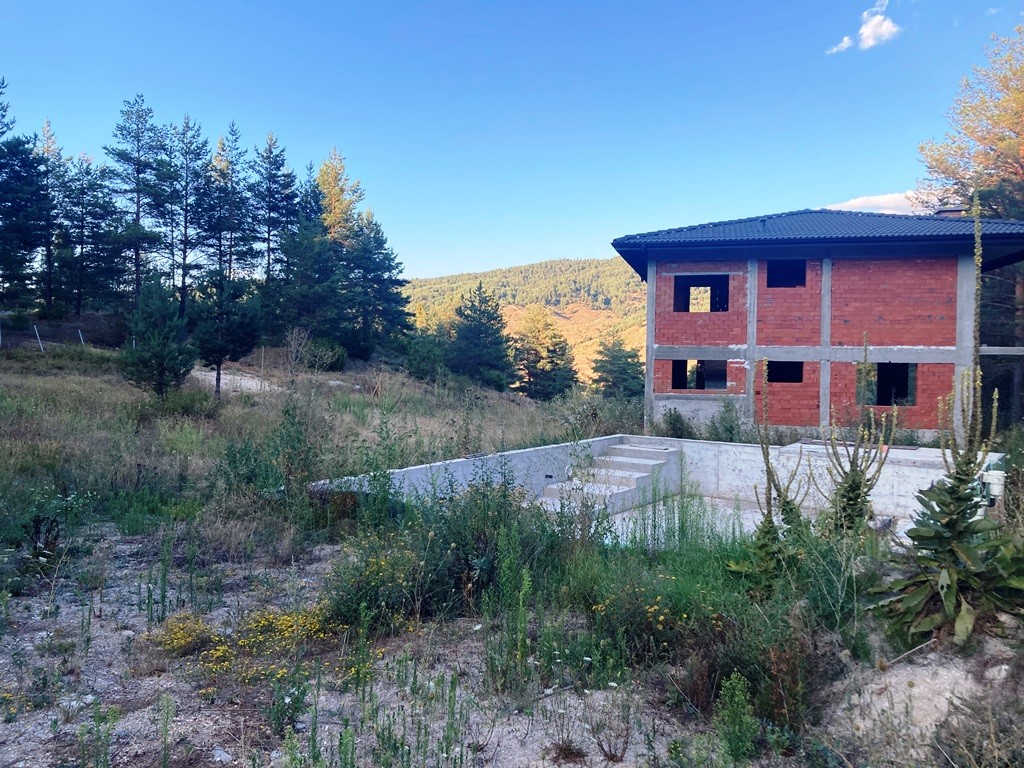 Banya Bulgaria House Plot with guest houses